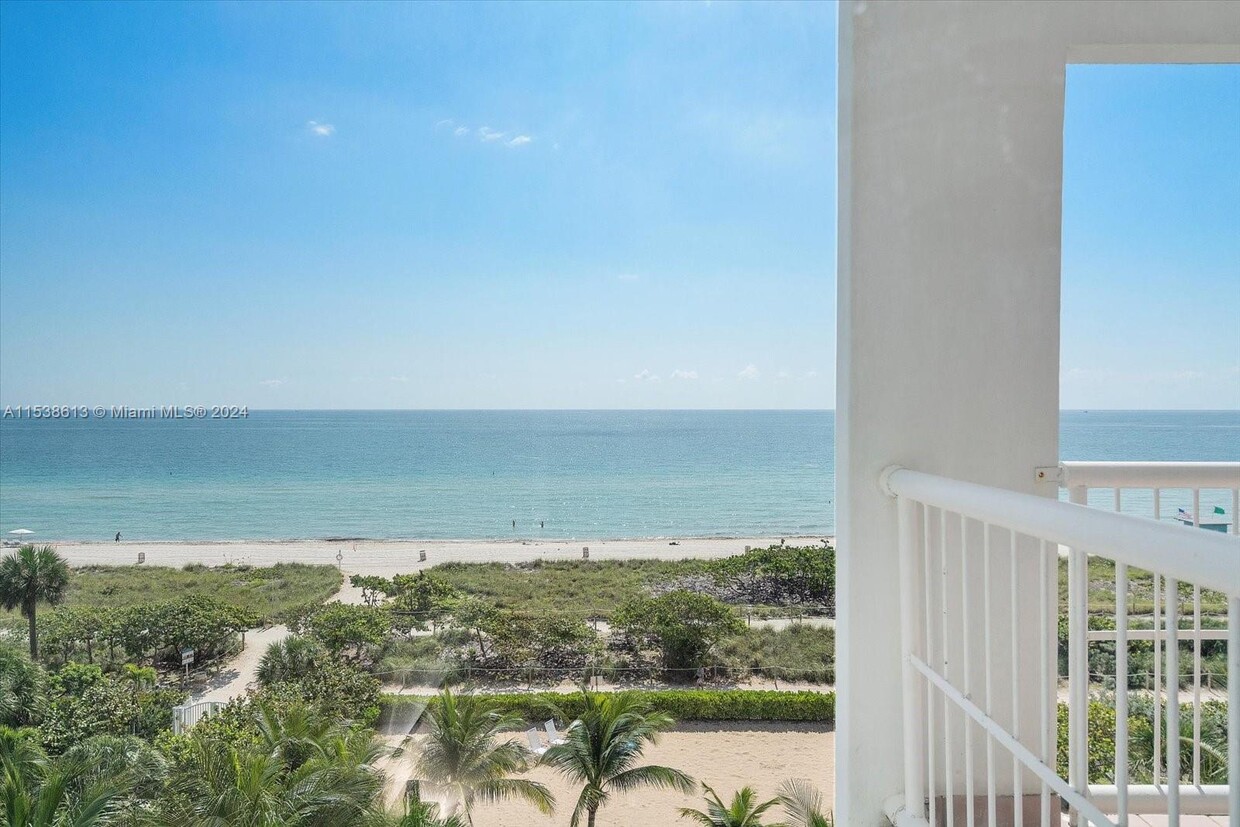 Primary Photo - 9341 Collins Ave