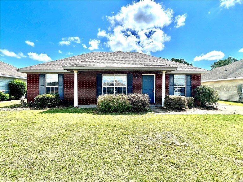 Primary Photo - 270 Cotton Lakes Blvd
