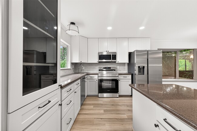 Building Photo - 2 Kittiwake Ct