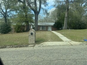 Building Photo - 342 Fairview St