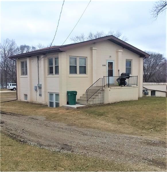 5106 Lafayette Unit 1/2, Elk Run Heights, IA 50707 Condo for Rent in