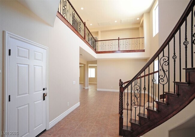 Foto del edificio - 973 Via Stellato St