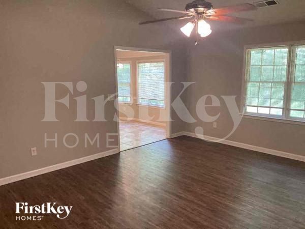 Foto del edificio - 135 Lazy Hollow Ln