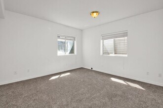 Building Photo - 2070 N 650 W