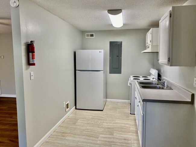 Foto del edificio - 1Bed/1Bath Apt Ringgold, GA! Brand New Gra...