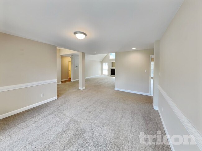 Building Photo - 618 Tillman Ct