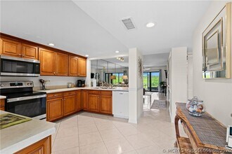 Building Photo - 10200 S Ocean Dr