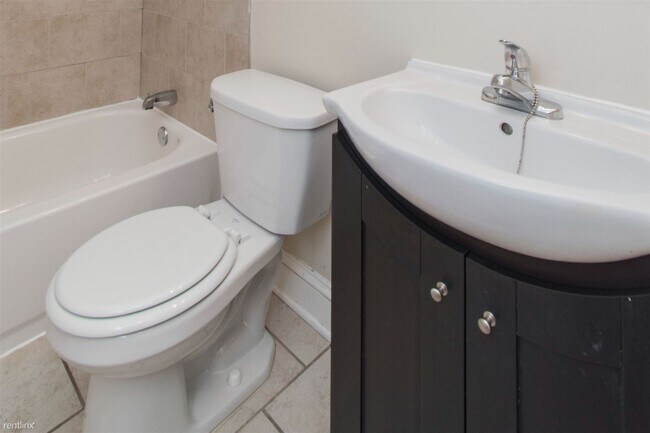 Foto del edificio - 5 br, 2 bath Duplex - 2043 N GRATZ ST Unit B