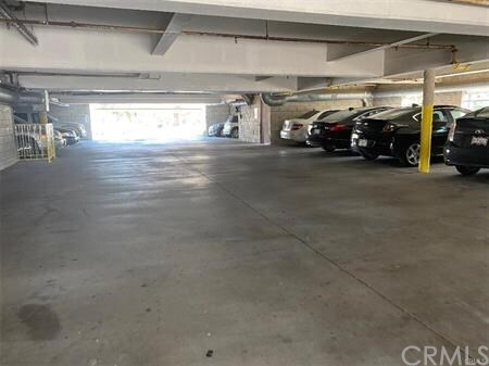 Foto del edificio - 225 N Highland Ave