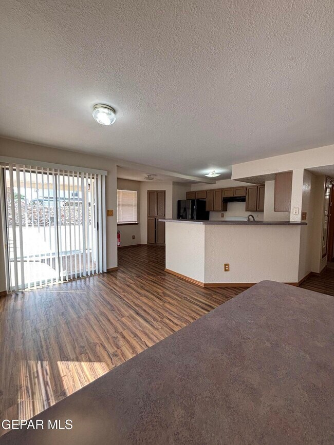 Foto del edificio - 7440 Luz De Lumbre Ave