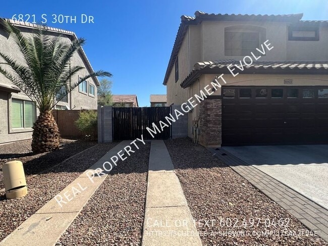Building Photo - Tenant occupied and will assist with showi...
