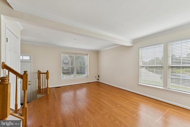 Building Photo - 12300 Sweetbriar Pl