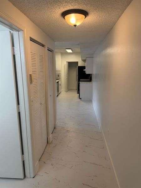 Building Photo - 3221 Sabal Palm Manor