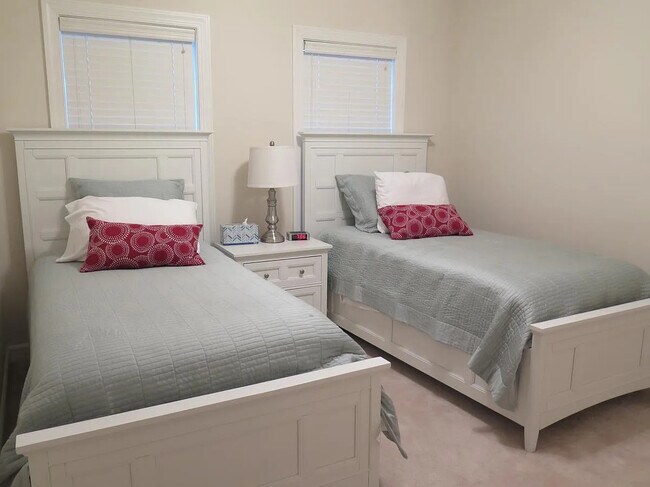 Foto del edificio - 3645 Edgemont Dr