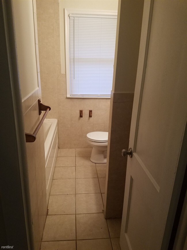 Foto del edificio - 3 br, 1 bath House - 3535 Windsor Drive