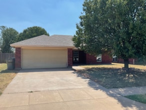 Building Photo - 5107 Untalan St