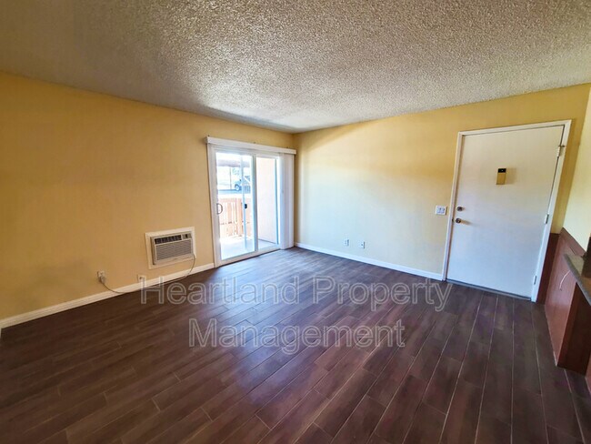 Foto del edificio - 1051 Rock Springs Rd