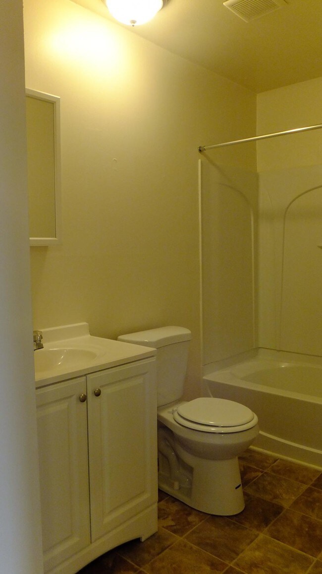 Five Points Courtyard Apartments Rentals Toledo, OH