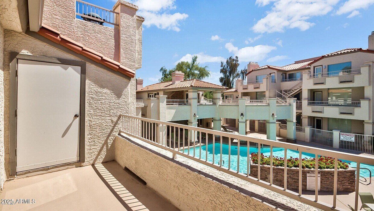 Foto principal - 10080 E Mountainview Lake Dr