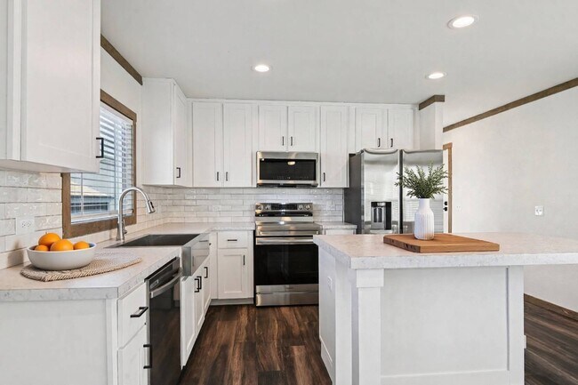 Building Photo - 1609 Swallowtail Dr