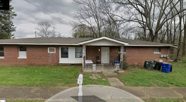 Photo - 5500 Central Ave (Chattanooga, TN) Townhome