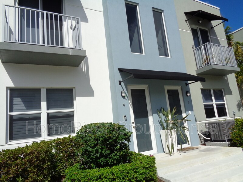 405 NE 35th Ct, Oakland Park, FL 33334 Townhome Rentals in Oakland