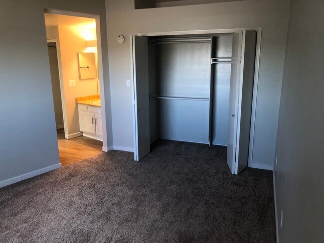 New paint - 5920 Gunshot Pass Dr House