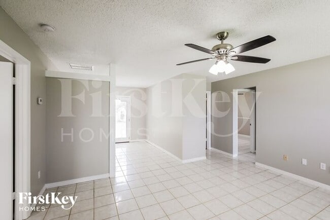 Foto del edificio - 1252 SW Goodman Ave