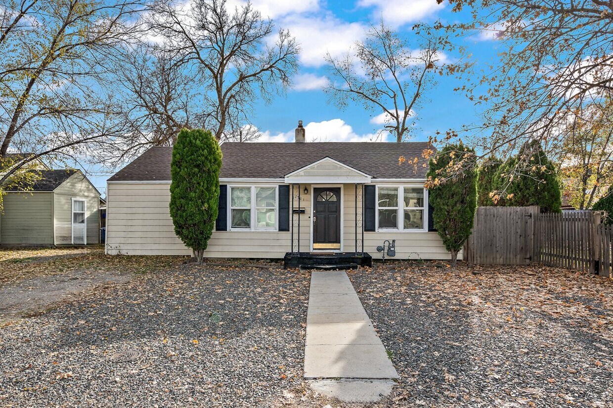 Charming 2 Bed, 1 Bath Boise Bench Home Apartment for Rent in Boise