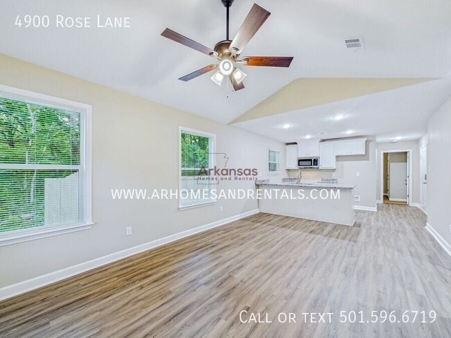 Building Photo - 4900 Rose Ln