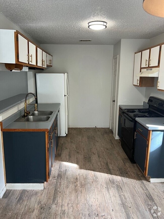 Building Photo - 405 Fantail Loop