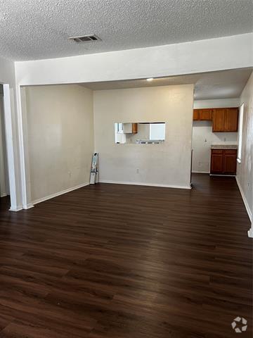 Building Photo - 319 Ware Dr