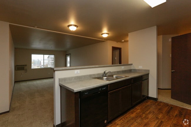 2BR, 2BA - 1,105 SF - Bel Cielo Apartments LLC - 96