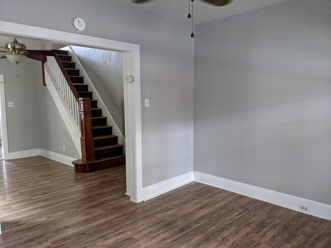 Living Room - 521 E Morton St