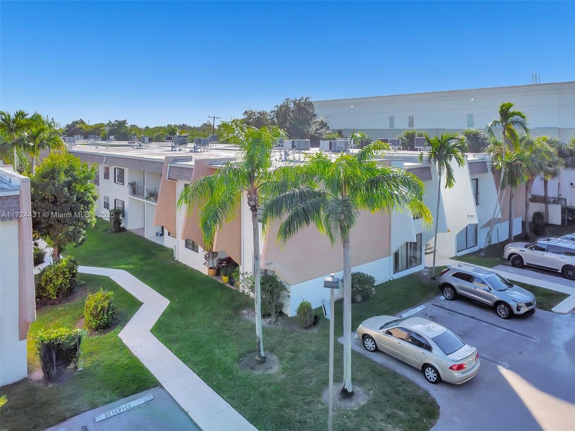 Foto principal - 8287 SW 128th St