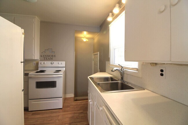 Foto del edificio - 3 Bedroom, 2 Bath Duplex in Central Richland