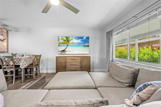 Foto del edificio - 1208 NE 5th Ave