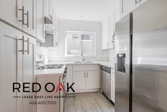 Foto del edificio - ~1 Month FREE~ Contemporary Top Floor Two ...