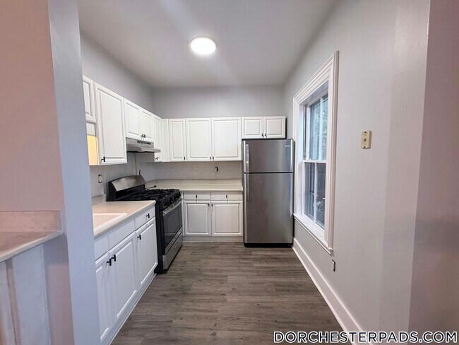 Building Photo - 25 Monadnock St