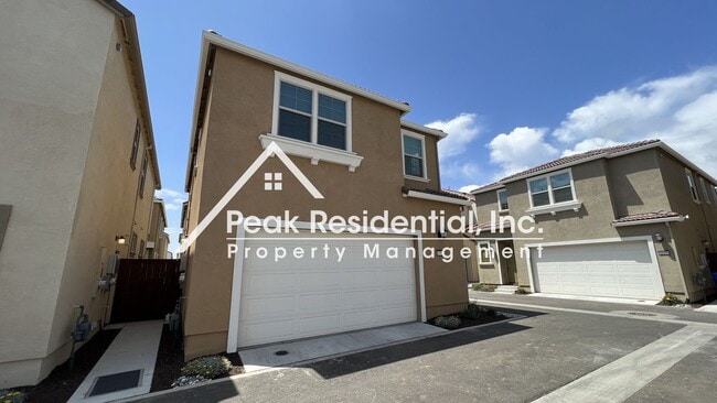 Building Photo - Beautiful Updated Elk Grove 3bd/2.5ba Home...