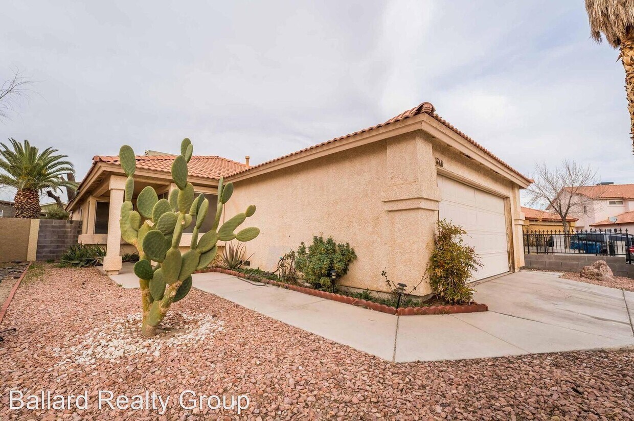 Primary Photo - 3 br, 2 bath House - 749 Weatherstone Drive