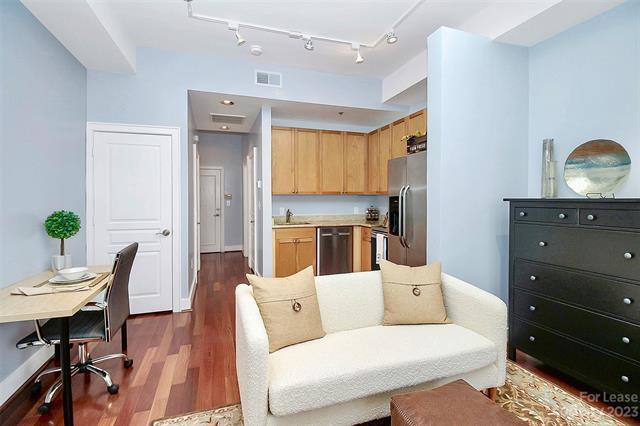 Foto del edificio - 115 E Park Ave