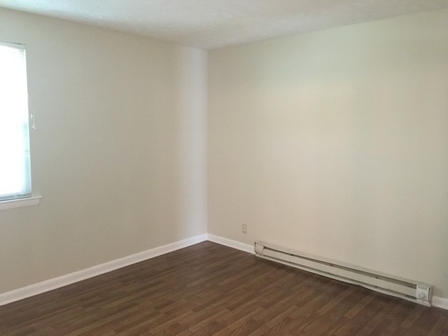 Foto del edificio - Harding Road & I-24 - 1 Bedroom 1-Bath