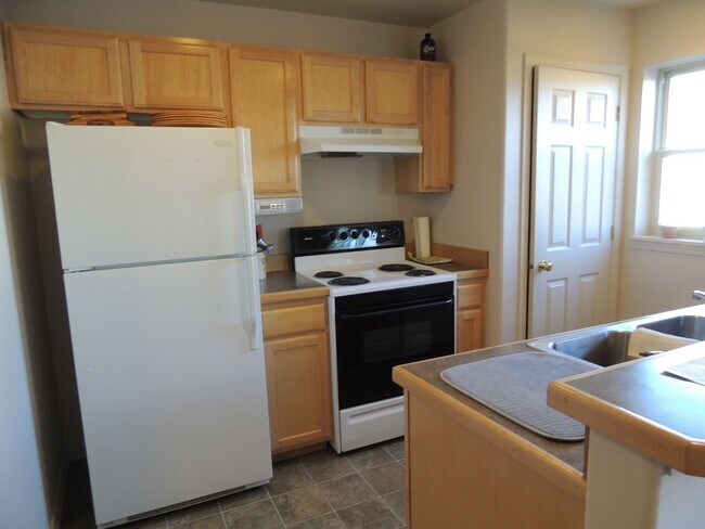 Building Photo - 3301 Laredo Dr