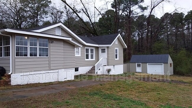 Building Photo - 104 Walker Ave