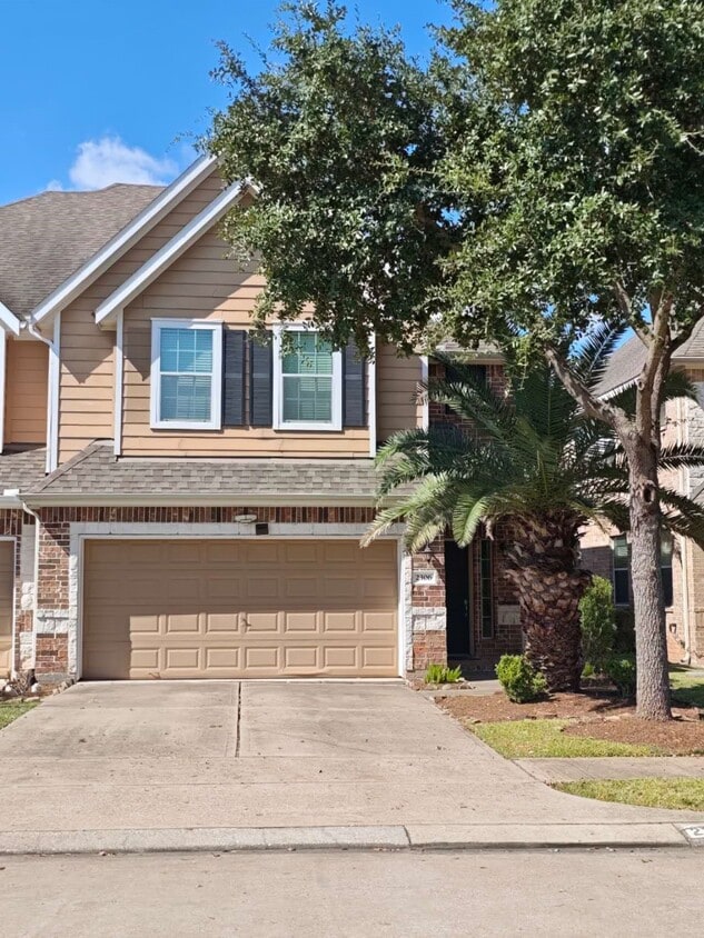 Foto principal - 2306 Waterford Park St