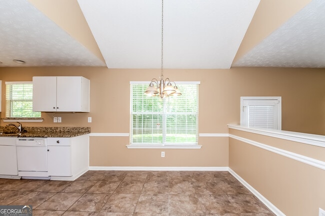 Building Photo - 230 Vaness Dr