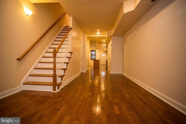 Foto del edificio - 1468 Woodall St