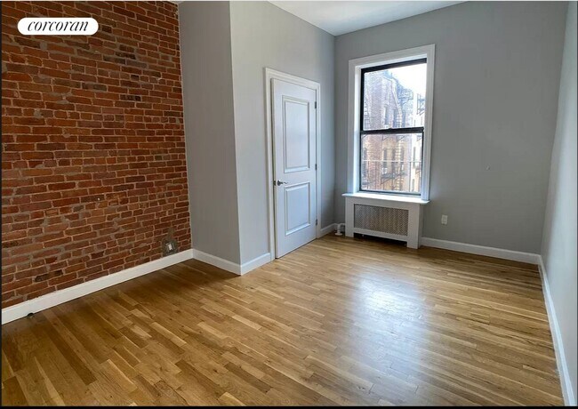 Foto del edificio - 210 W 83rd St