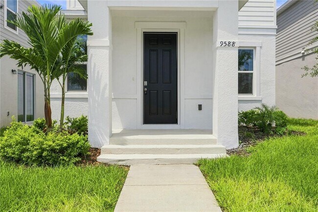 Building Photo - 9588 Westside Hls Dr